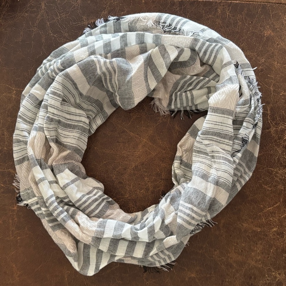 Infinity scarf